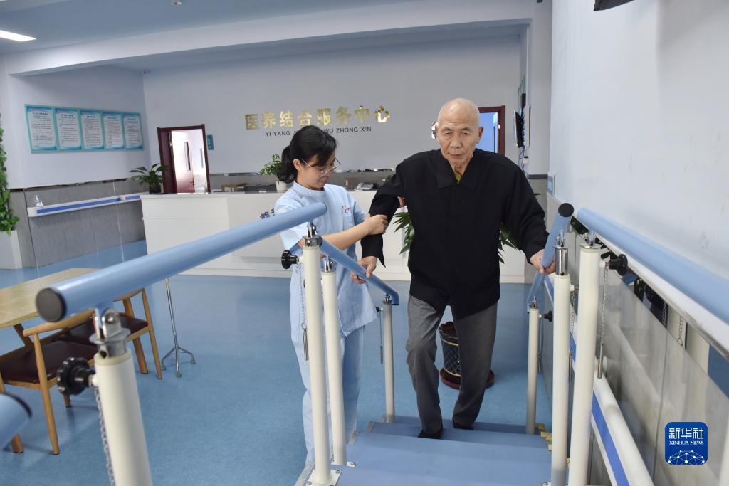 百老汇客服平台